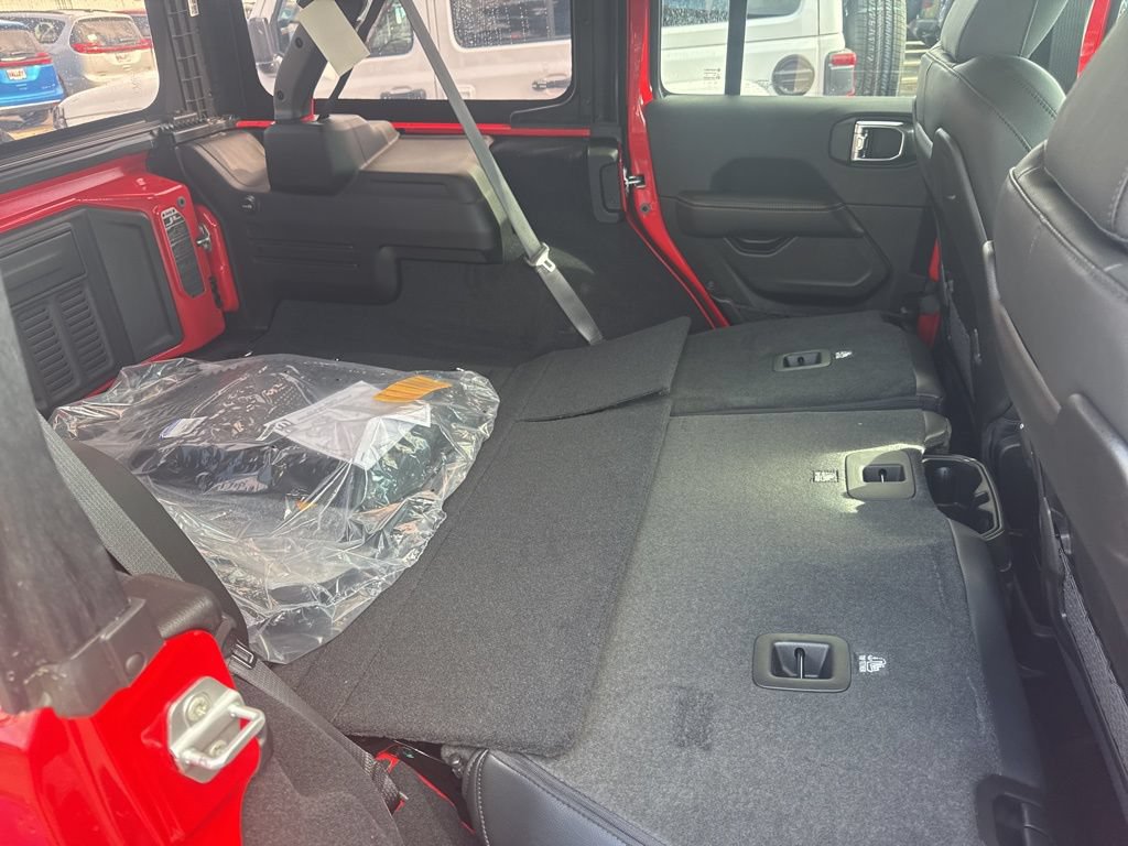 New 2025 Jeep Wrangler Unlimited Sahara AWD/4WD image 46