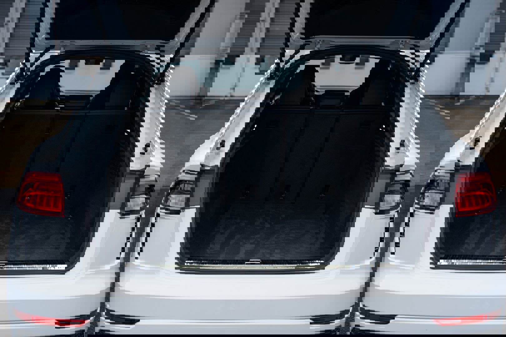 Used 2022 Audi RS Q8 image 23