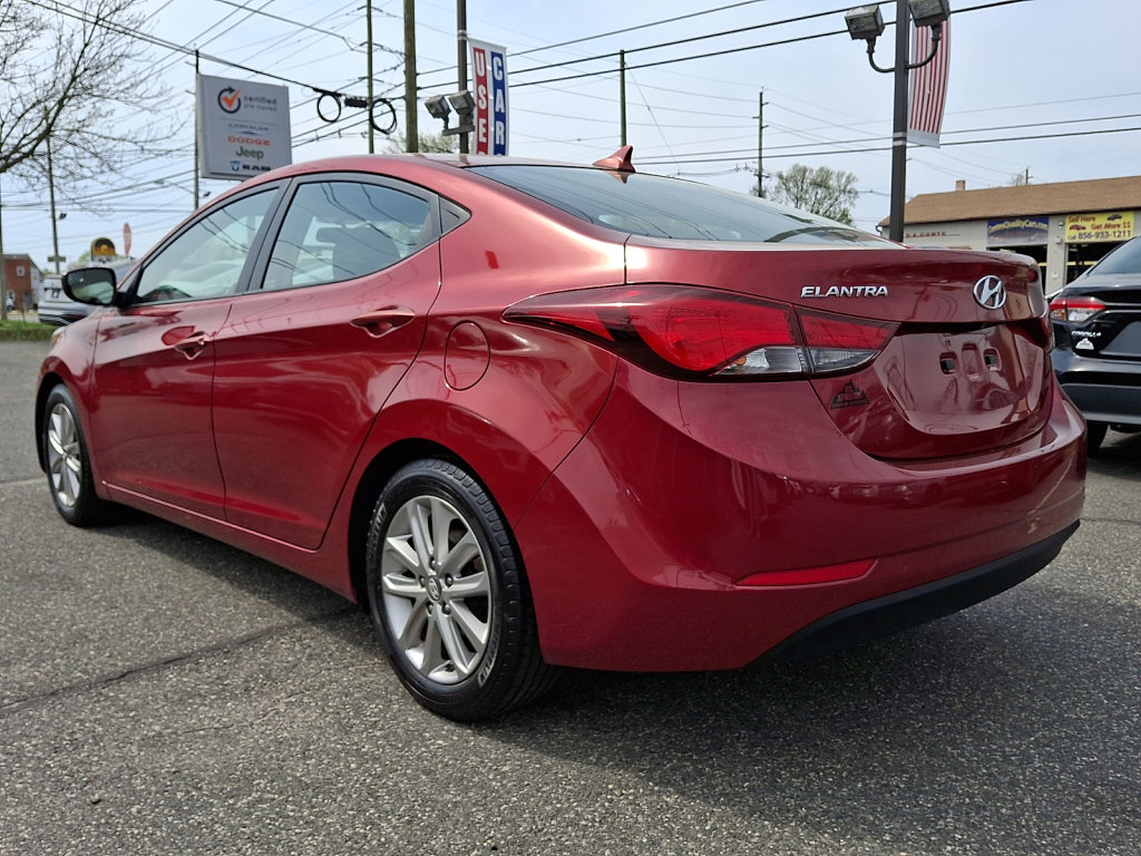 Used 2014 Hyundai Elantra SE w/ Option Group 02 FWD image 3