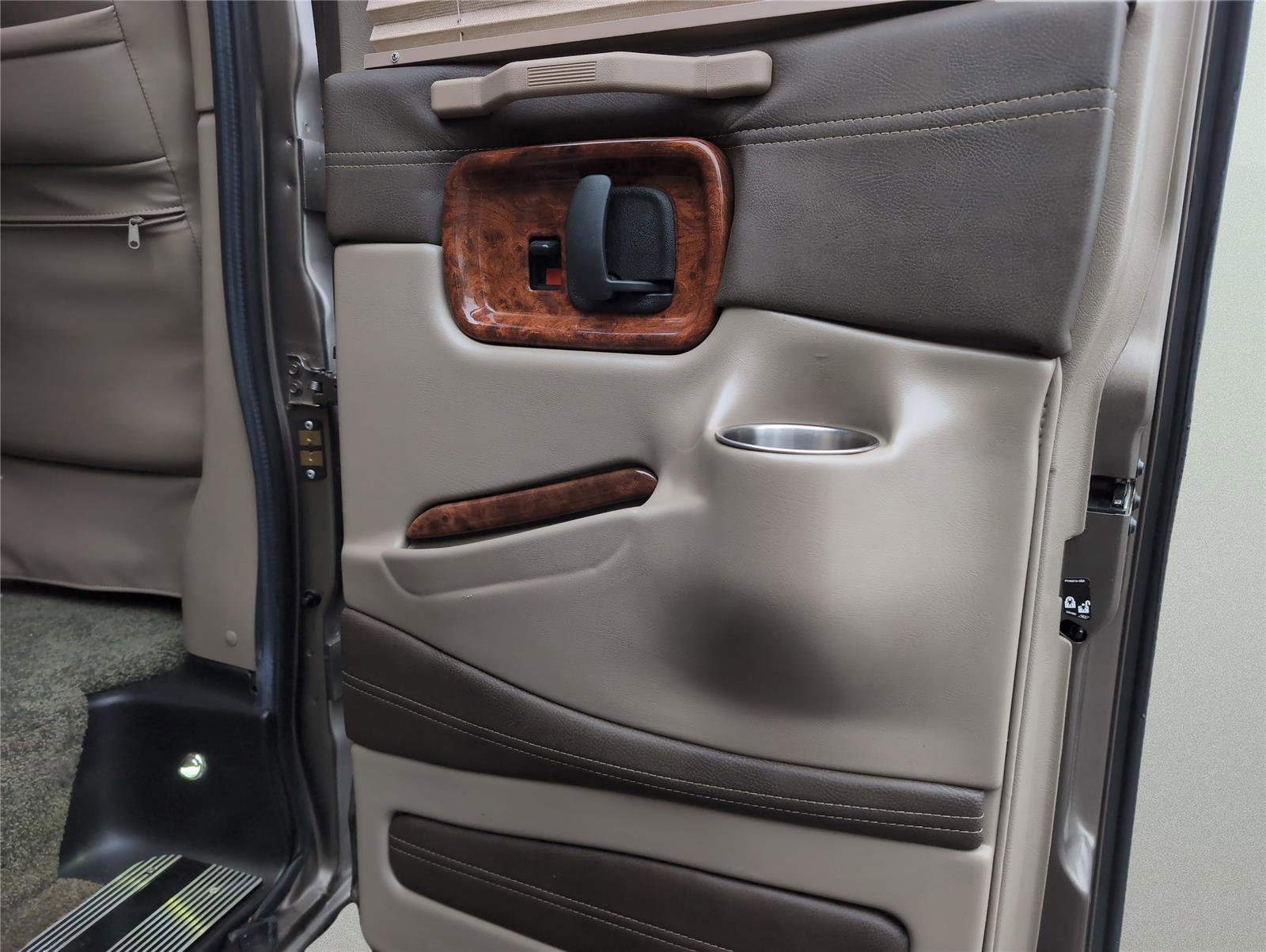 Used 2022 Chevrolet Express 2500 Extended w/ Enhanced Convenience Package image 30