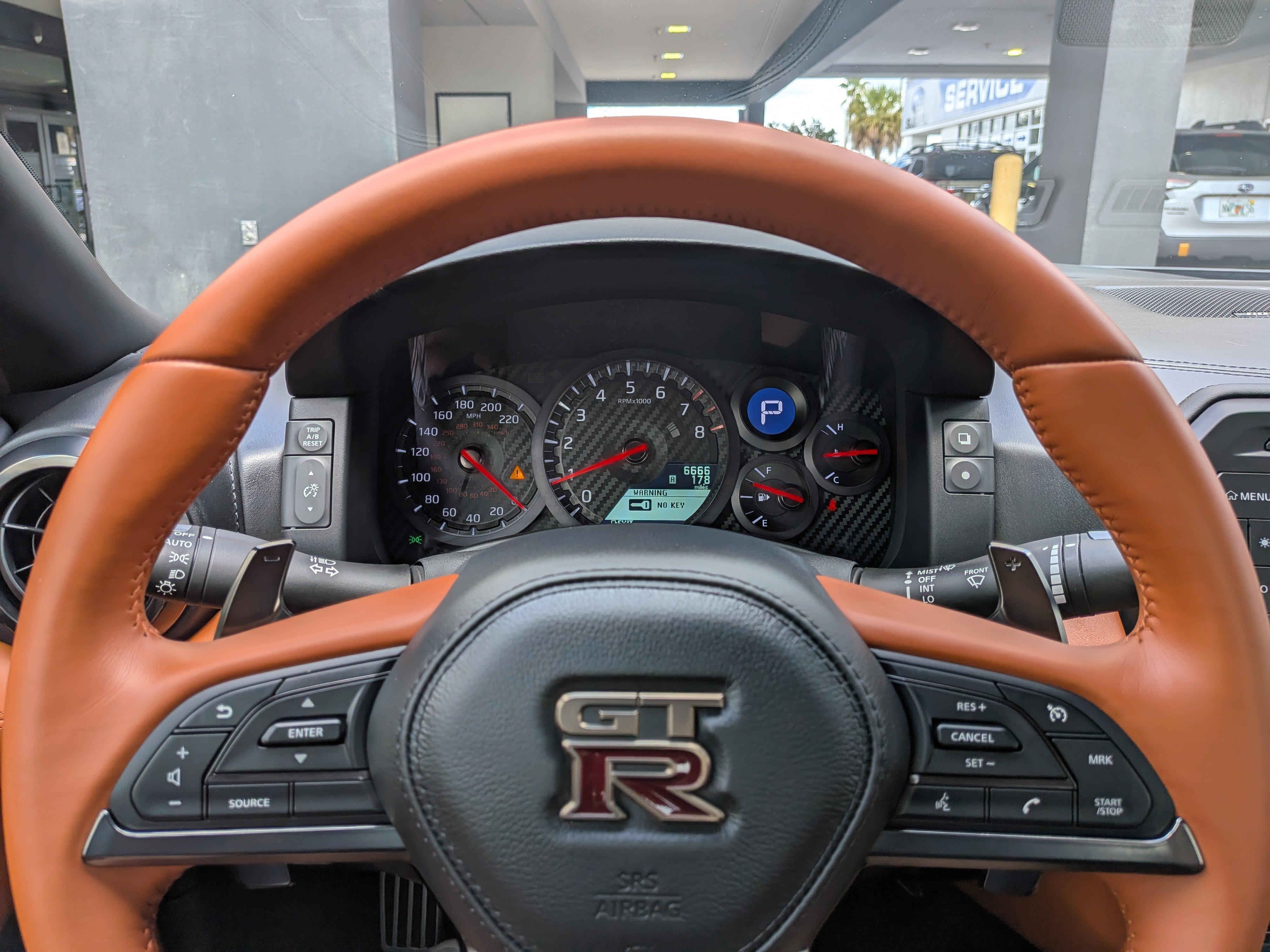 Used 2020 Nissan GT-R Premium w/ Premium Interior Package AWD/4WD image 24