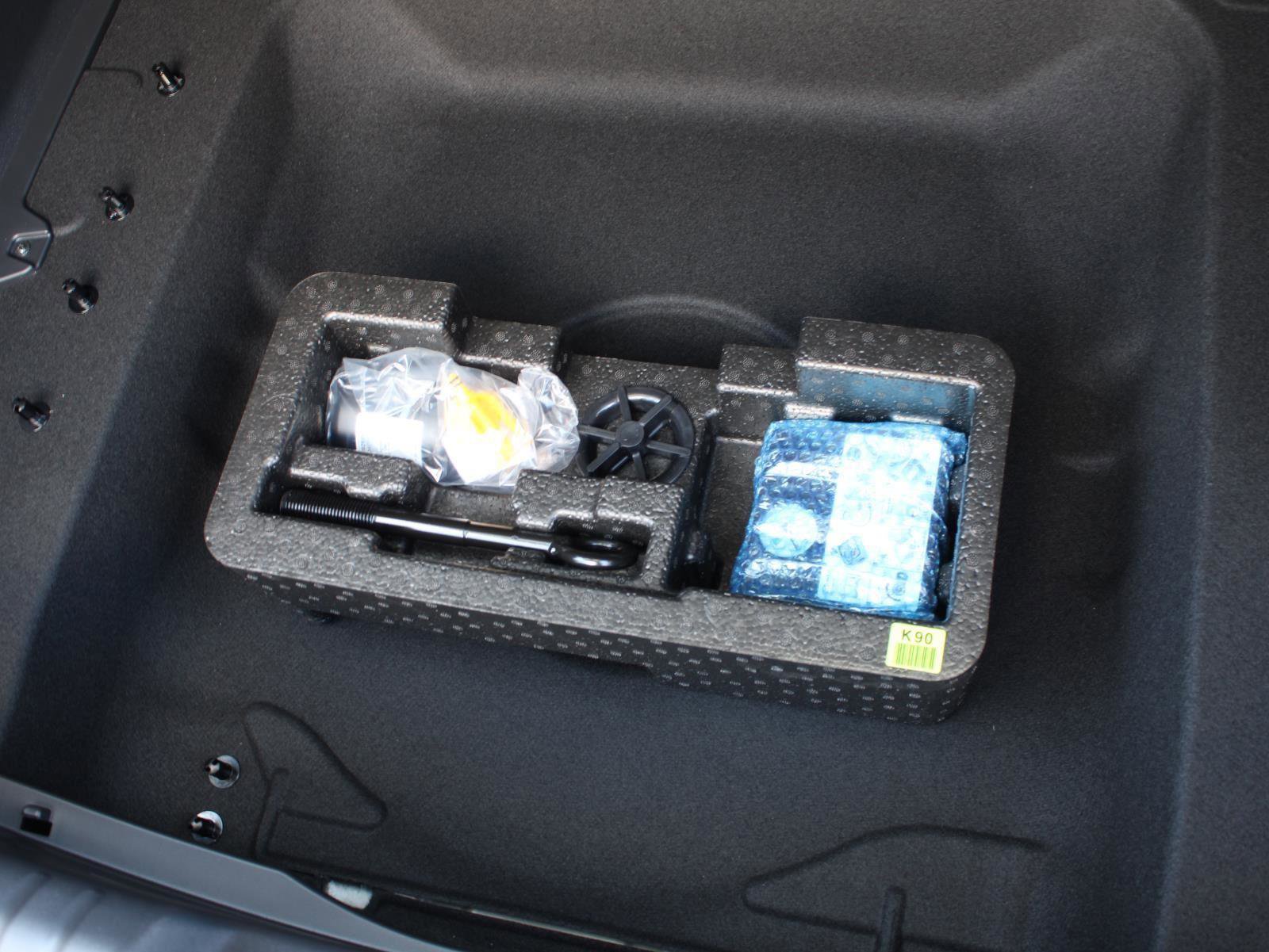 New 2025 Kia Niro LX image 9