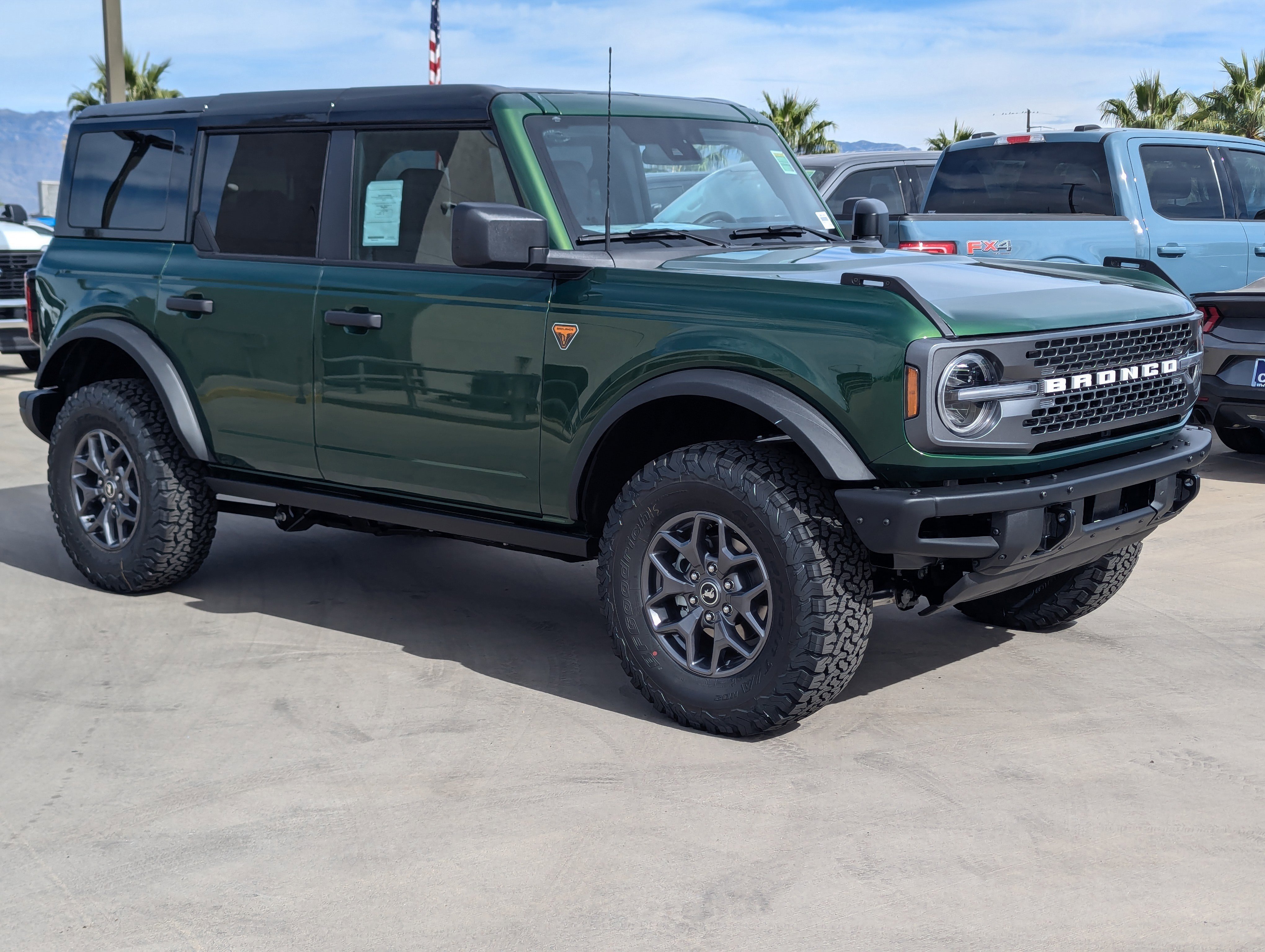 New 2025 Ford Bronco Badlands image 1