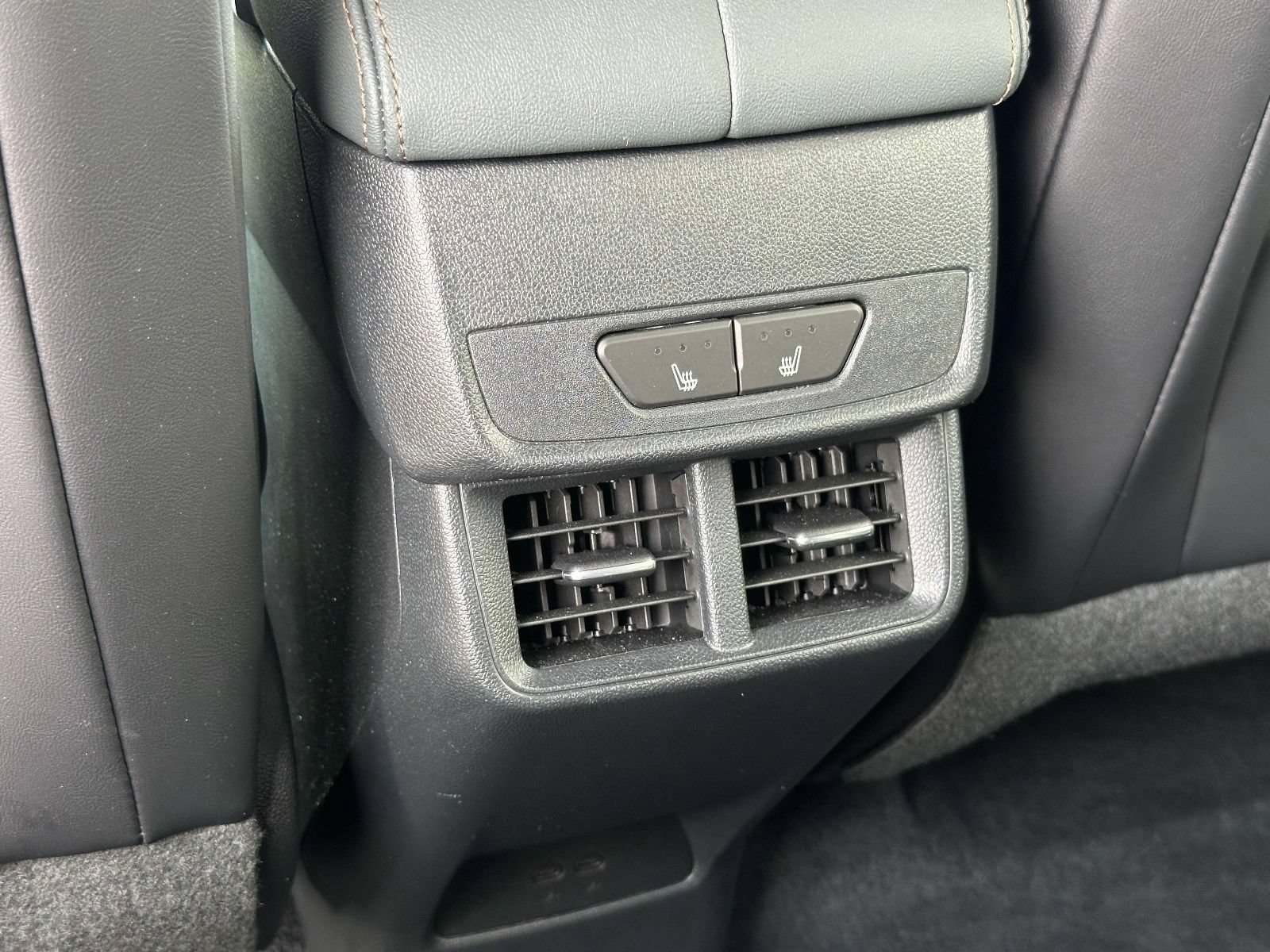Used 2026 GMC Terrain AT4 w/ Convenience Package III AWD/4WD image 13