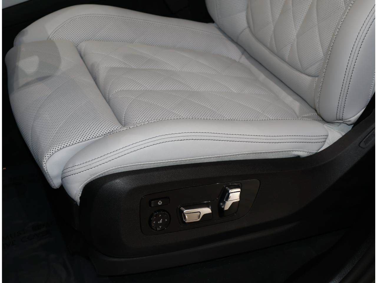 Used 2026 BMW X5 sDrive40i w/ Climate Comfort Package RWD image 14