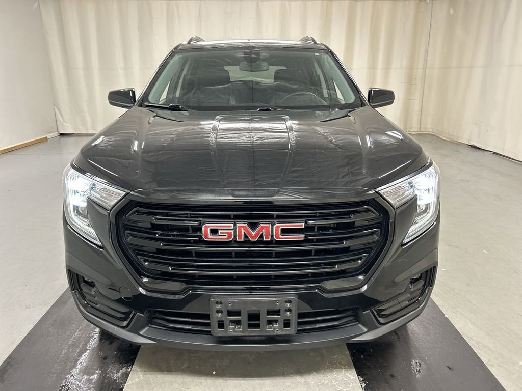 Certified 2023 GMC Terrain SLT w/ Elevation Edition image 3