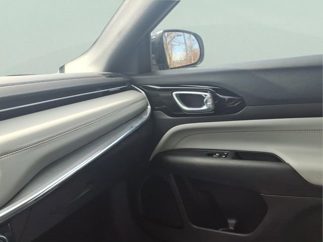 Used 2024 Jeep Compass Limited image 20