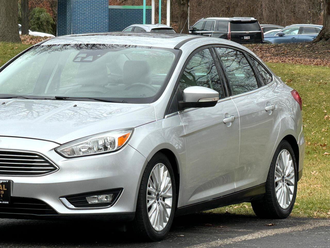 Used 2016 Ford Focus Titanium w/ Titanium Technology Package FWD image 6