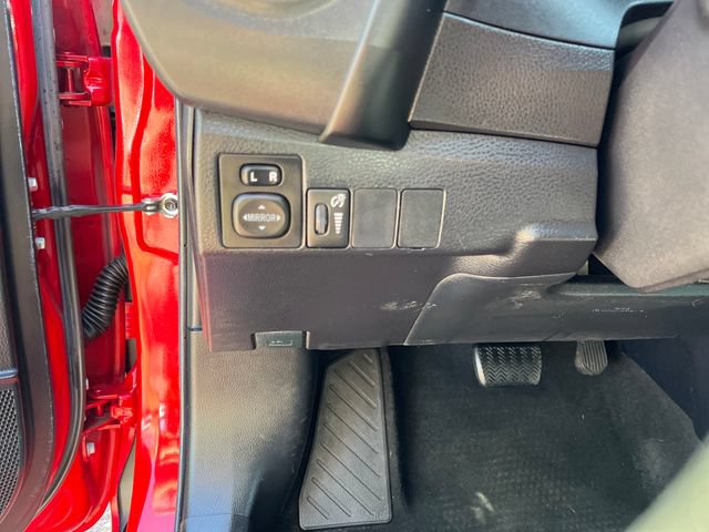 Used 2019 Toyota Corolla LE w/ Carpet Mat Package (TMS) FWD image 22