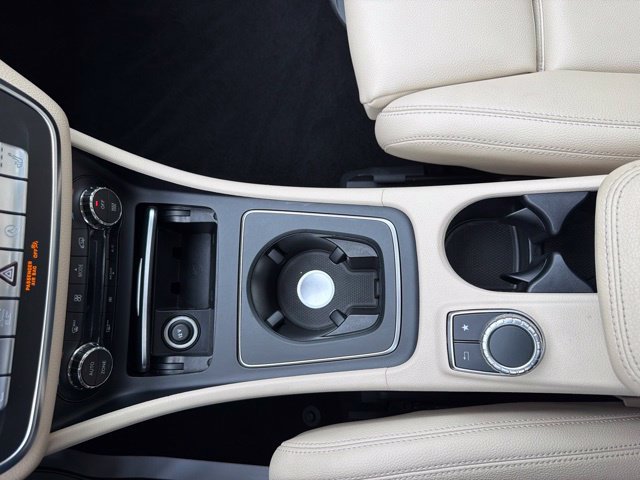 Used 2019 Mercedes-Benz CLA 250 4MATIC image 33