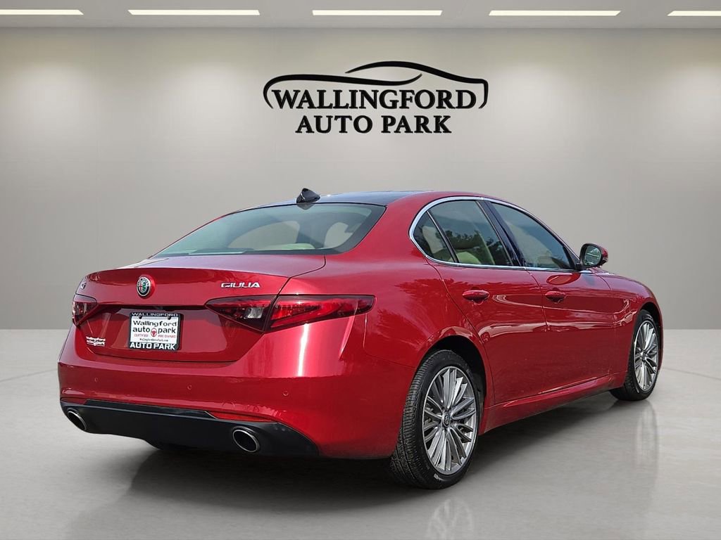 Used 2018 Alfa Romeo Giulia Ti w/ Quick Order Package 22X Lusso image 4