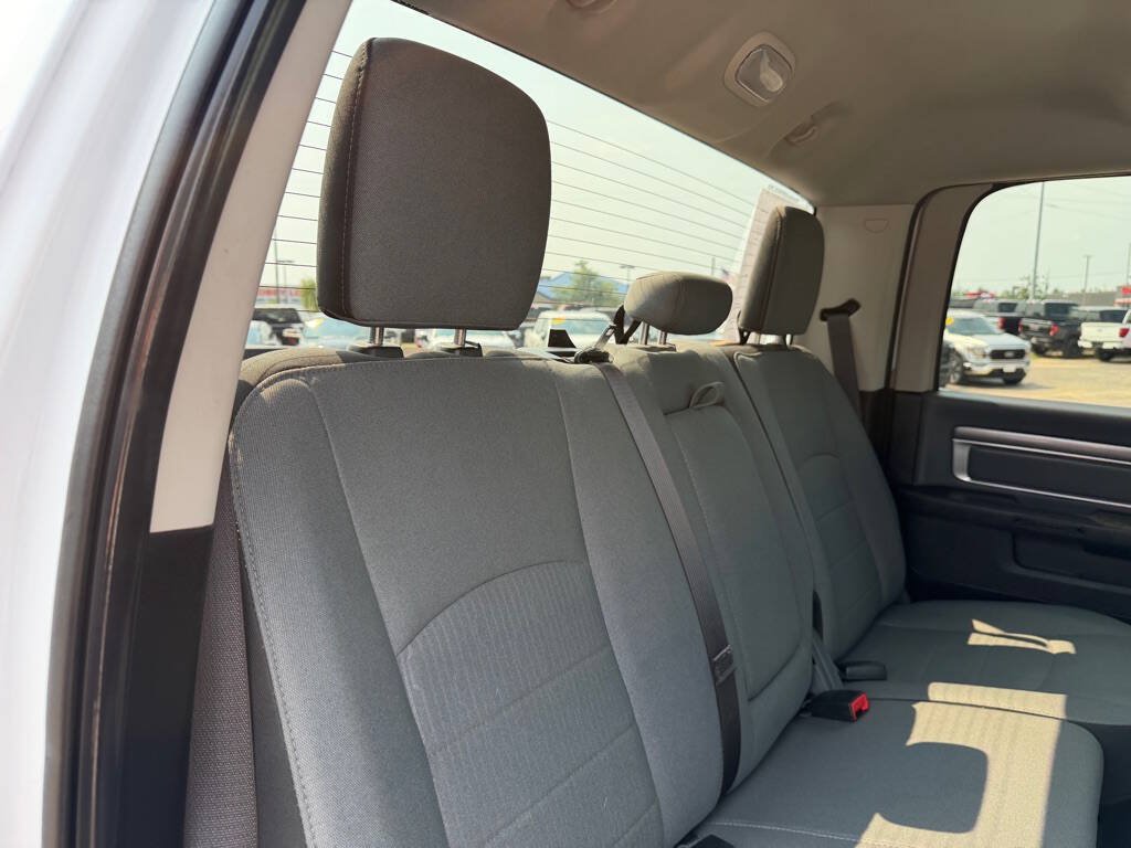 Used 2022 RAM 1500 Classic SLT w/ Electronics Convenience Group AWD/4WD image 49