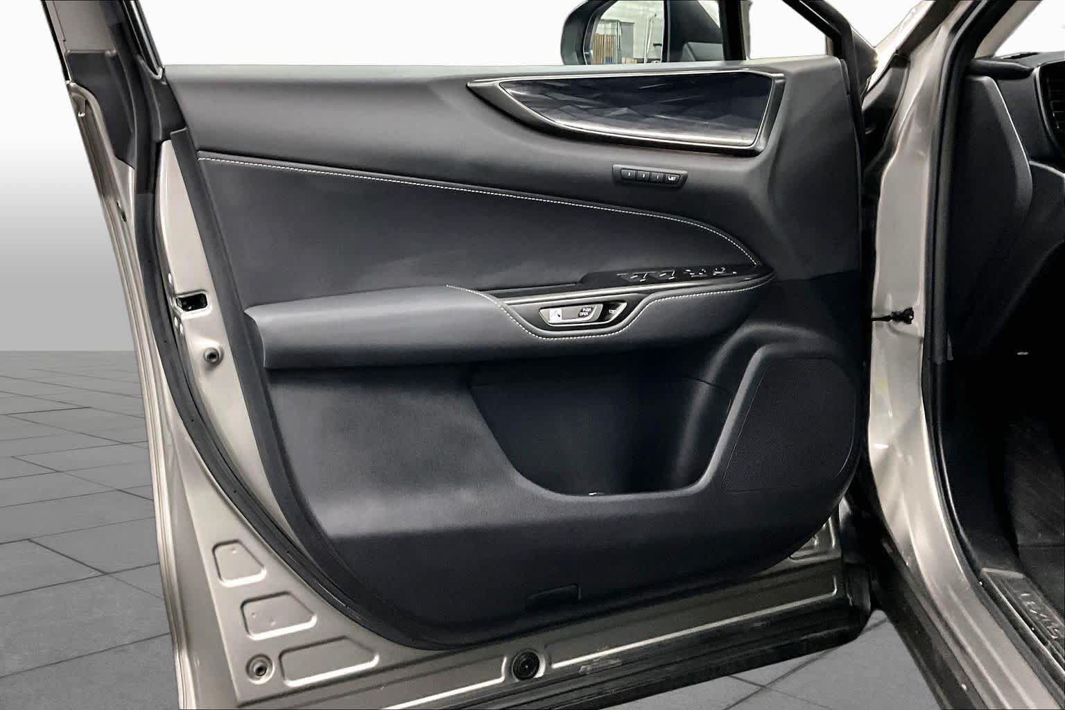 Used 2022 Lexus NX 350h AWD image 22