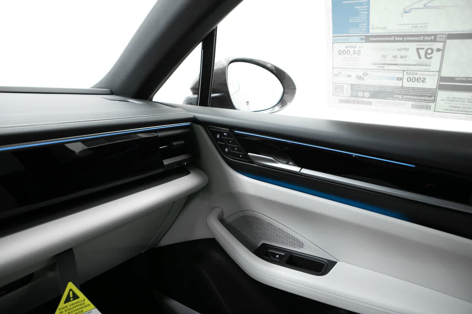 New 2026 Porsche Macan Electric RWD image 30