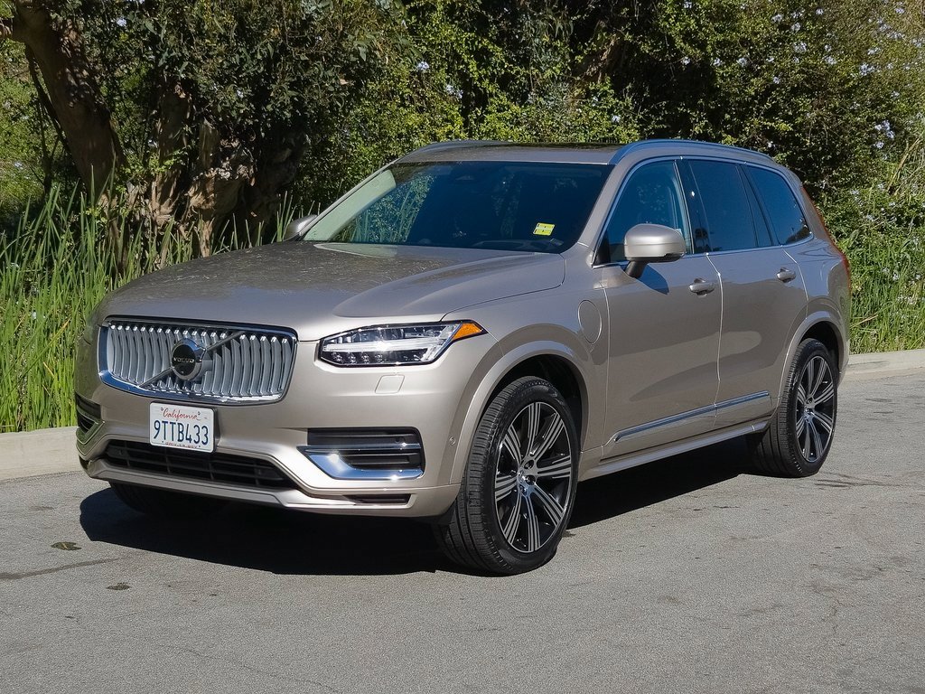 Used 2025 Volvo XC90 T8 Ultra w/ Protection Package Premier image 25