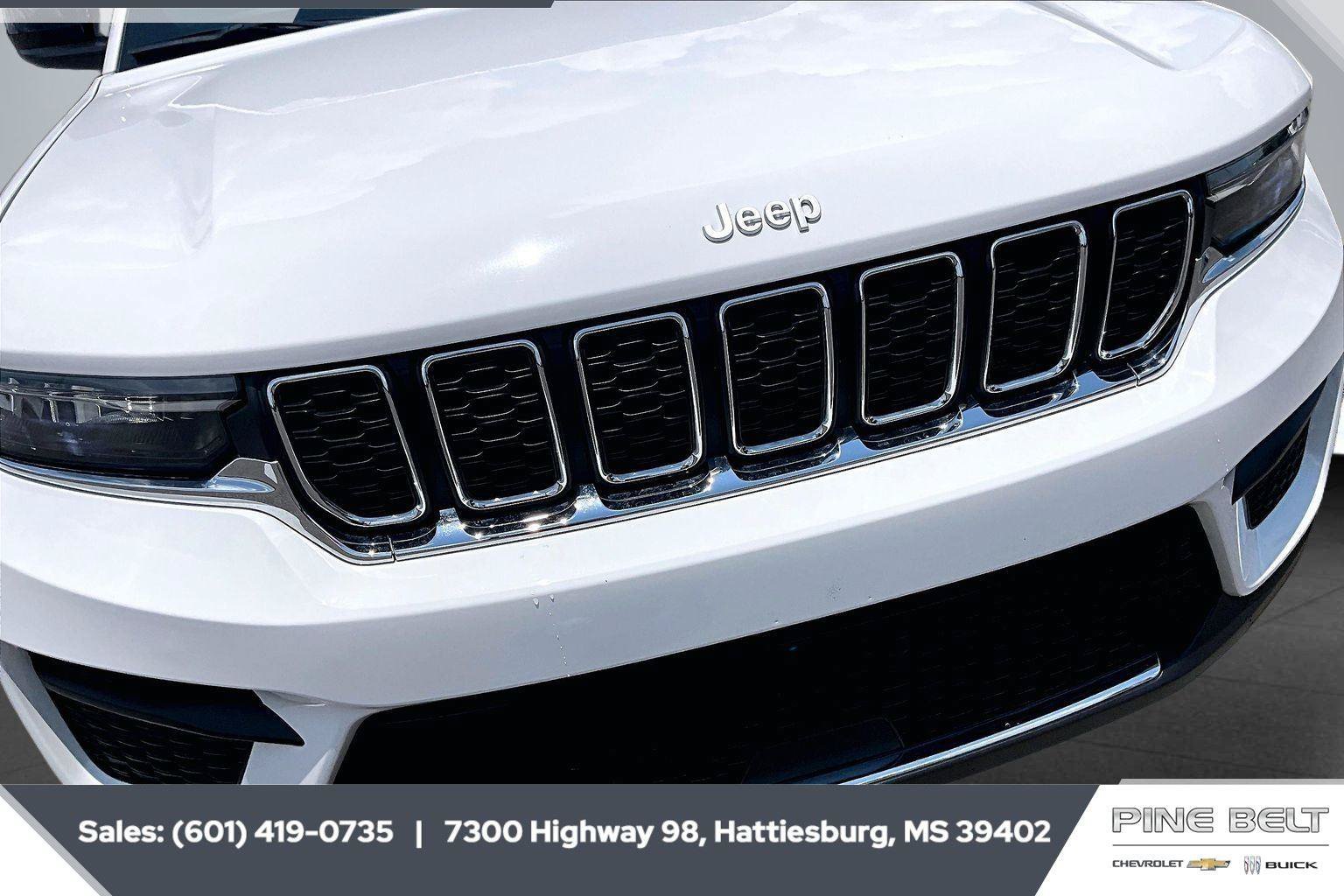 Used 2024 Jeep Grand Cherokee Laredo X RWD image 22