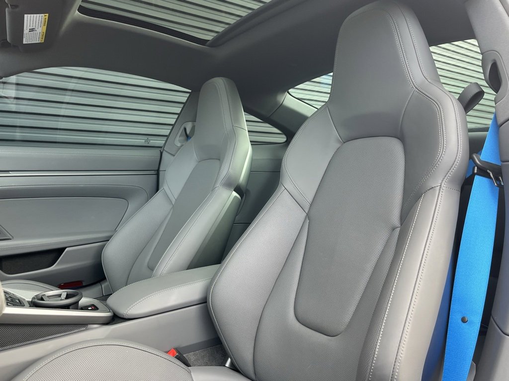 Used 2024 Porsche 911 Carrera 4S w/ Premium Package image 5