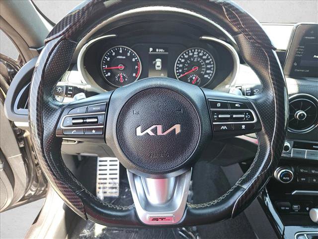 Used 2023 Kia Stinger GT-Line w/ Sun & Sound Package RWD image 13