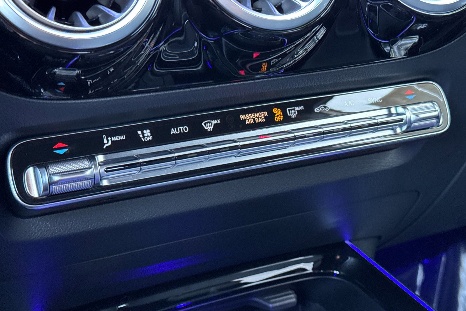 Certified 2025 Mercedes-Benz GLA 250 4MATIC image 21