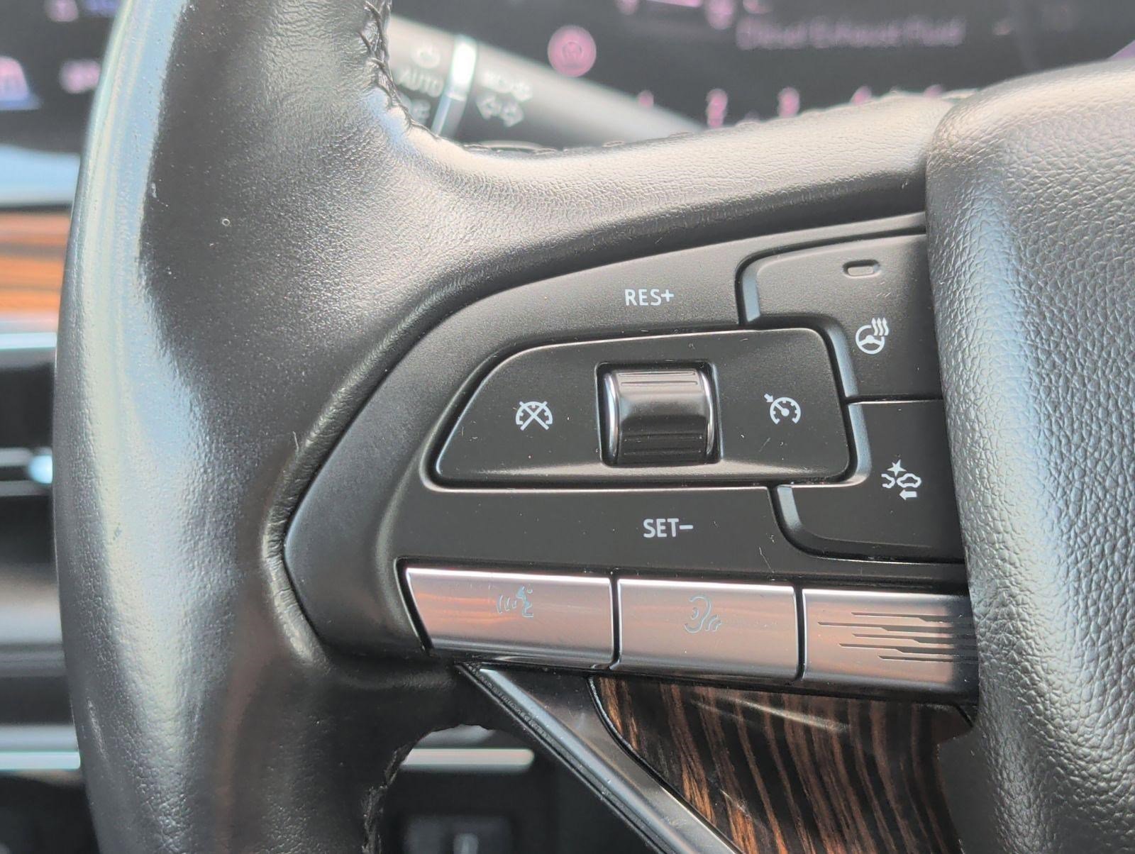 Used 2021 Cadillac Escalade Premium Luxury image 13