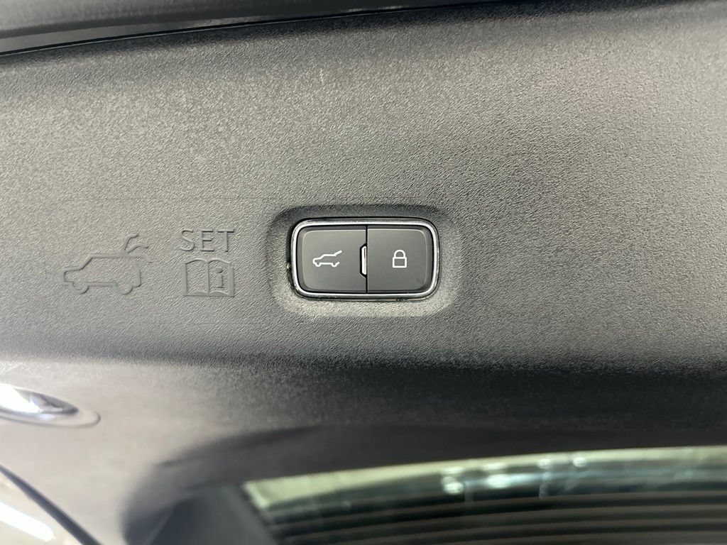 Certified 2026 Lincoln Navigator Reserve AWD/4WD image 35