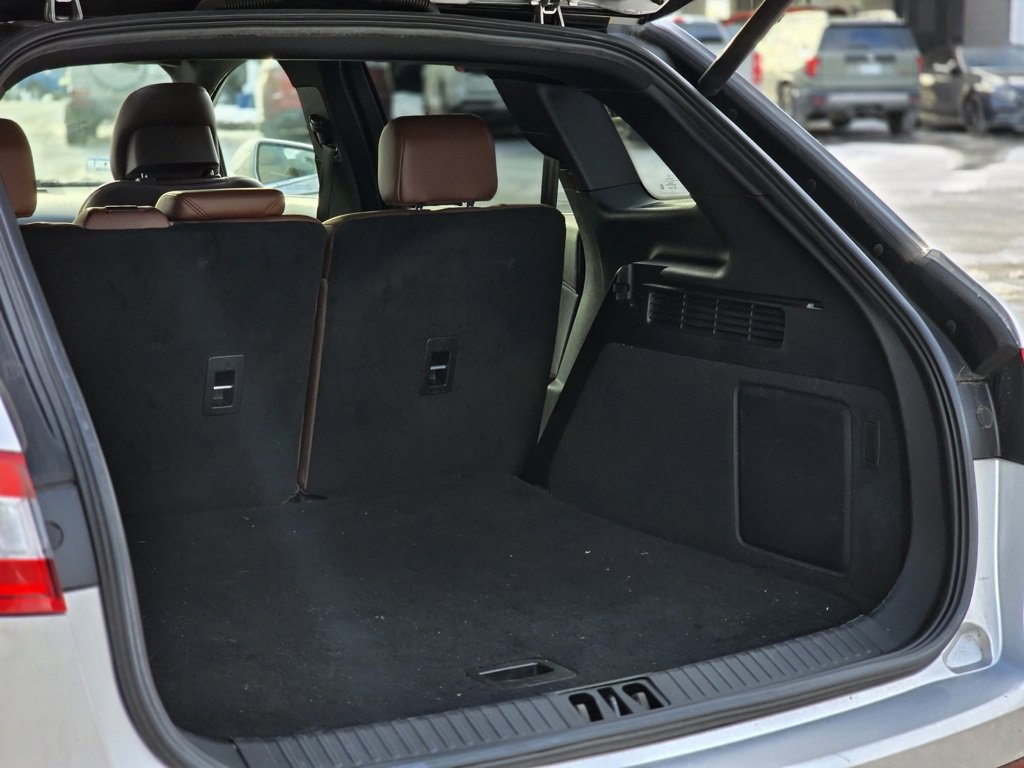 Used 2018 Lincoln MKX Reserve w/ Driver Assistance Package image 10