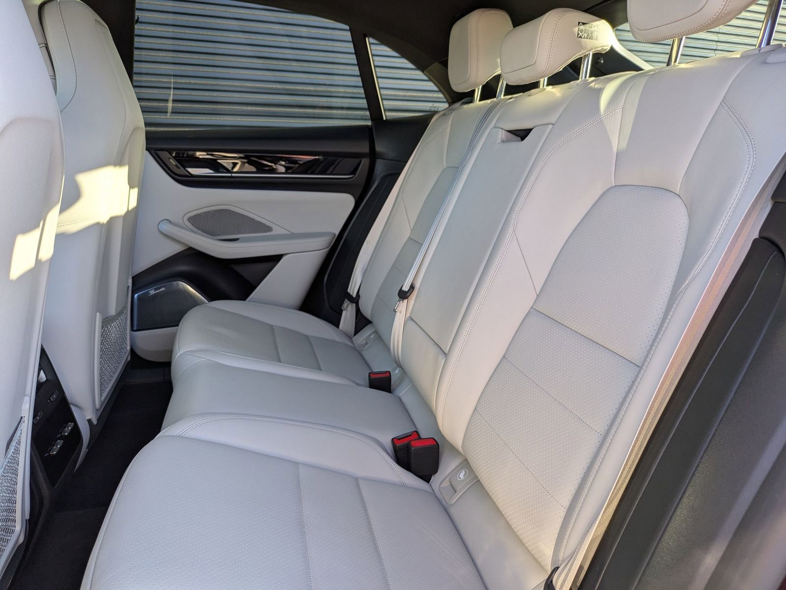 Certified 2025 Porsche Macan 4S Electric image 25