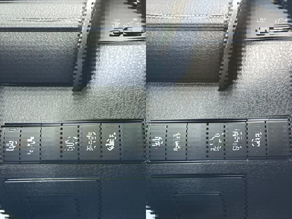 Used 2022 Toyota Camry XSE w/ Carpet Mat Package (TMS) image 27