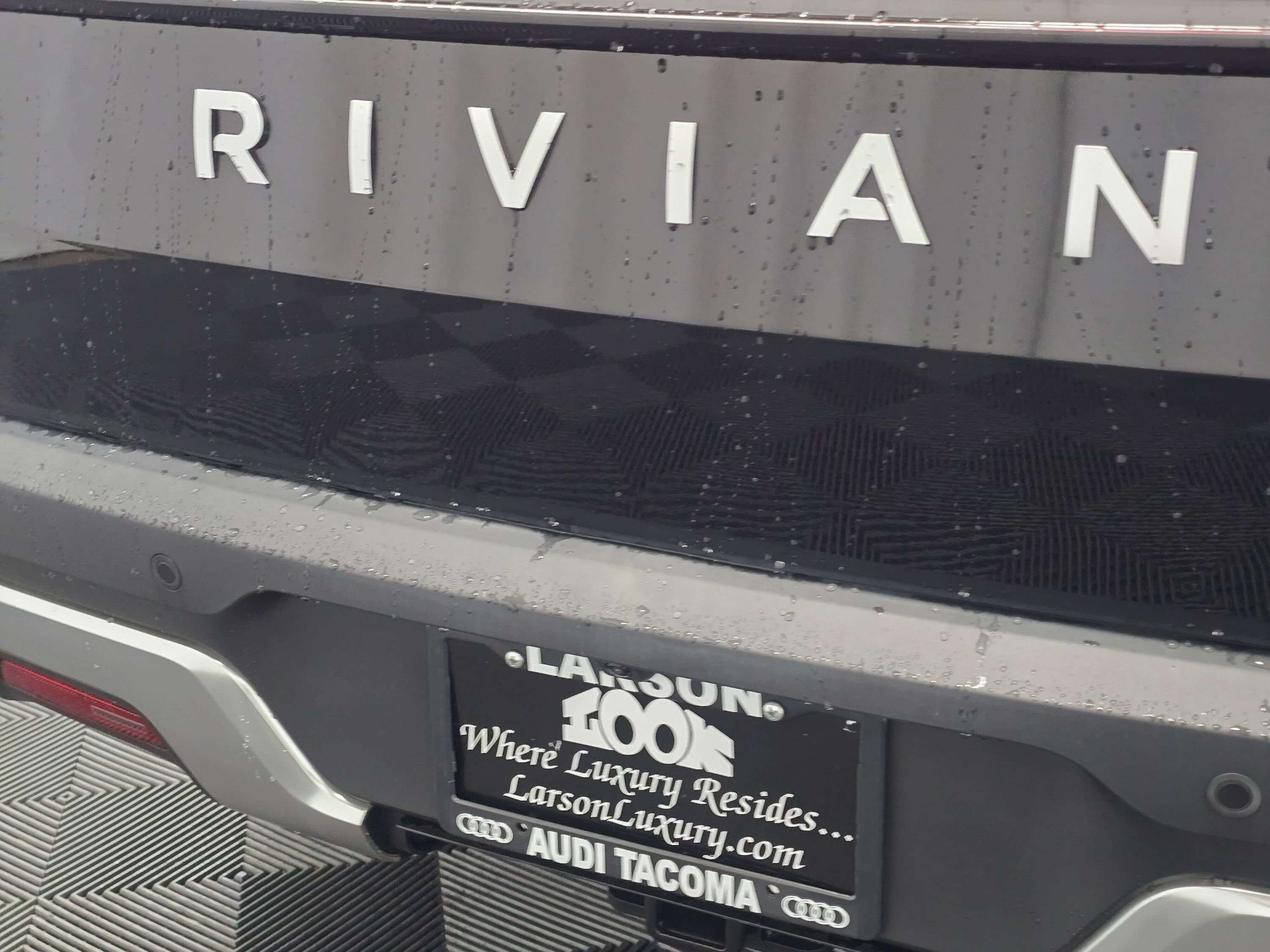 Used 2022 Rivian R1T Adventure AWD/4WD image 30