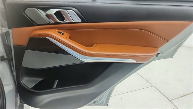 Used 2024 BMW X5 M60i image 28