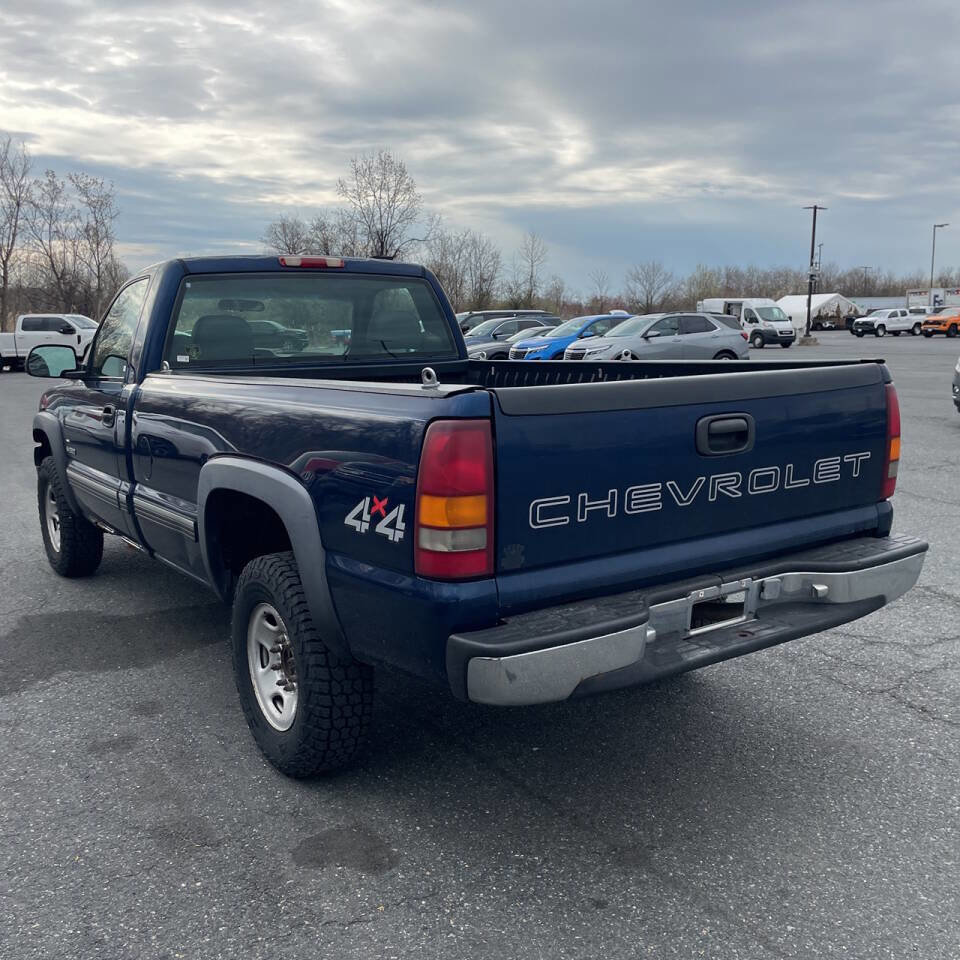 Used 2000 Chevrolet Silverado 2500 4x4 Regular Cab w/ Exterior Appearance Pkg image 3