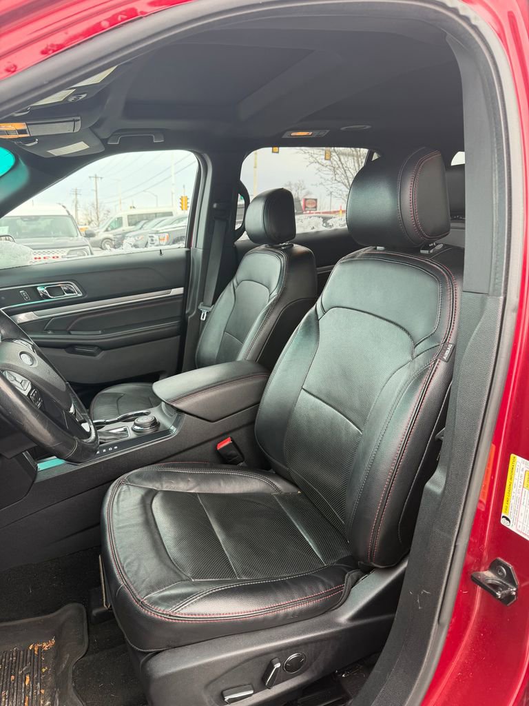 Used 2016 Ford Explorer Sport w/ Equipment Group 401A image 3