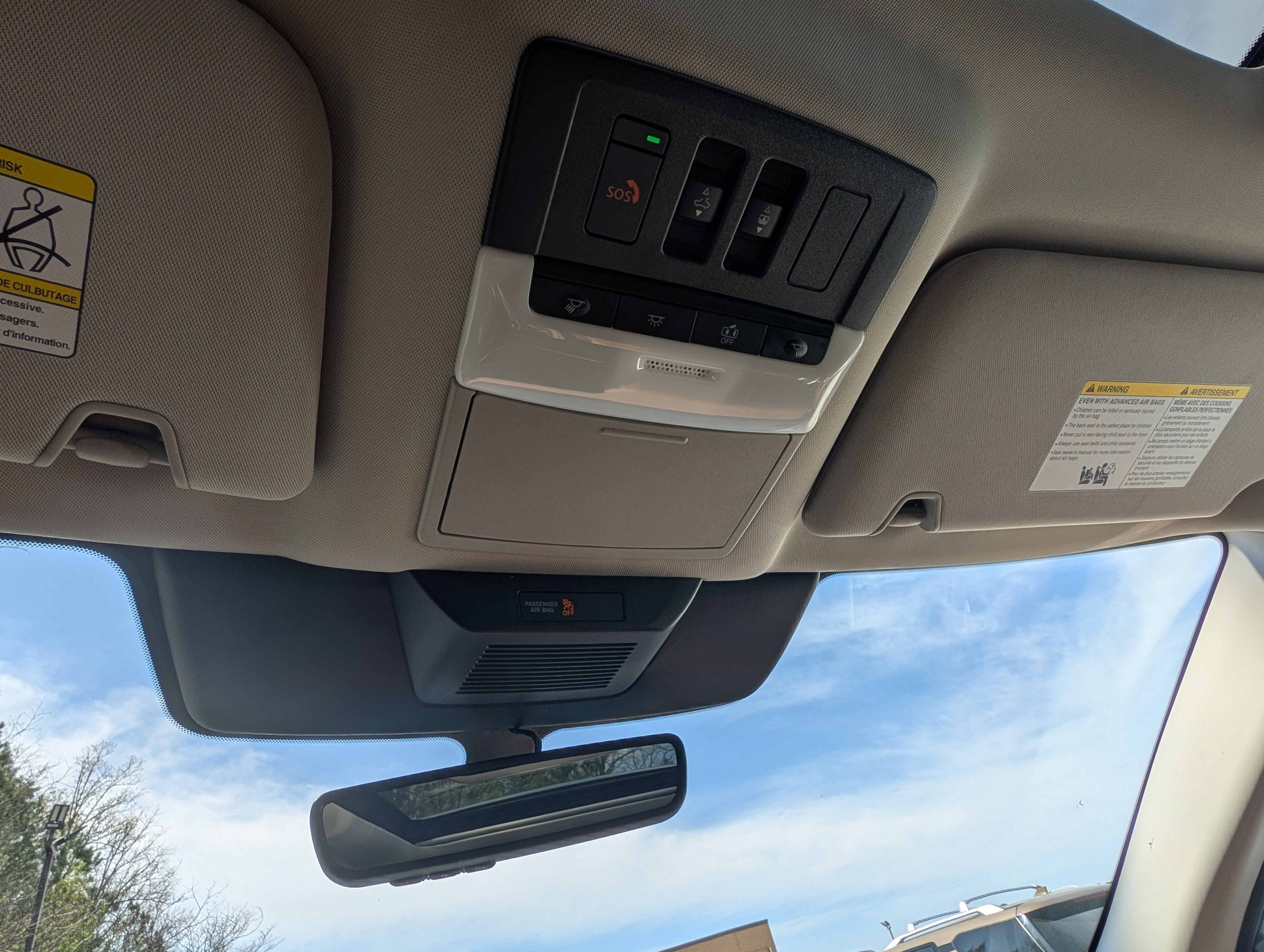 Used 2024 Nissan Pathfinder Platinum w/ Cargo Package image 32