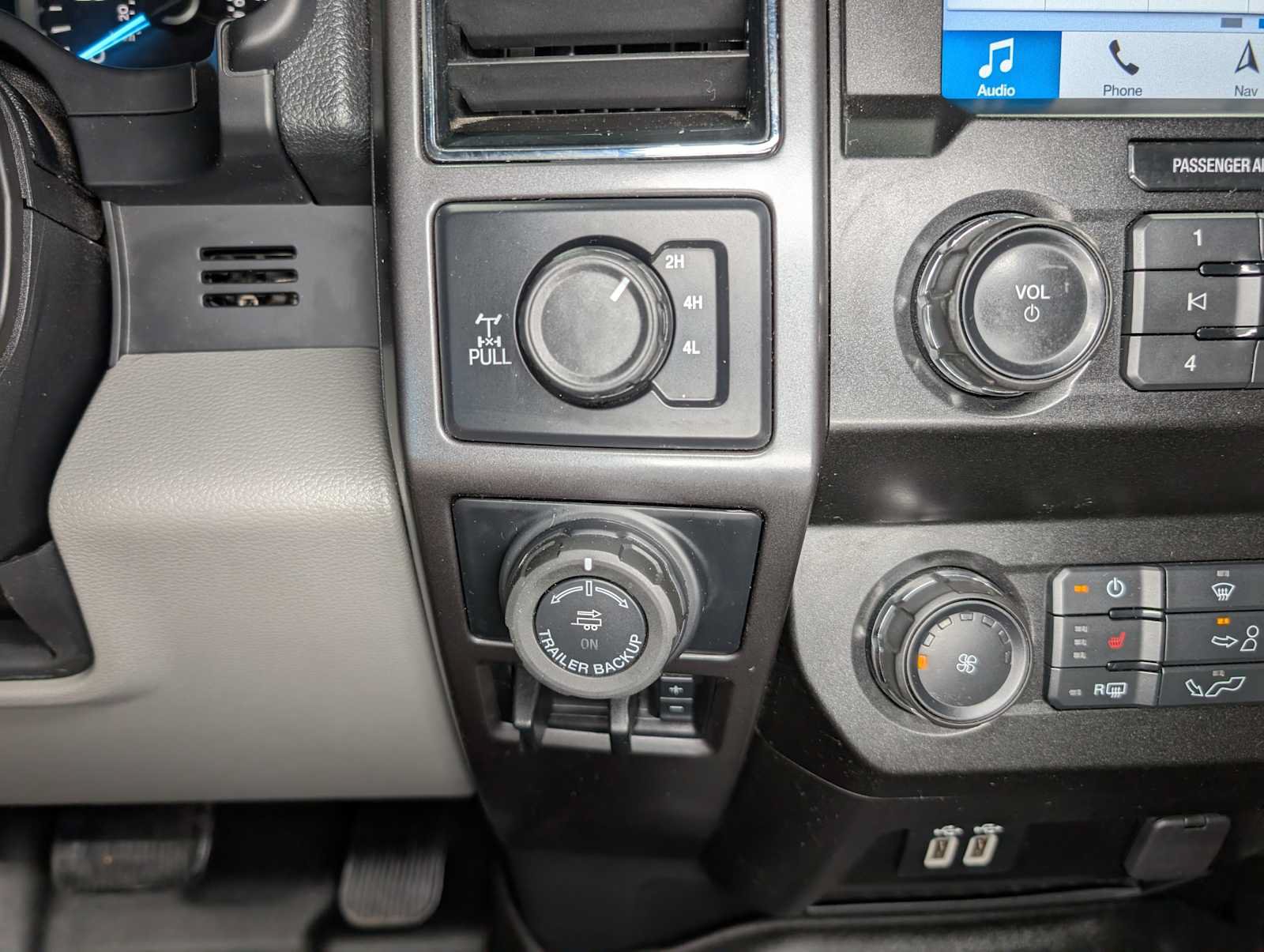 Used 2019 Ford F150 XLT w/ Equipment Group 302A Luxury AWD/4WD image 31