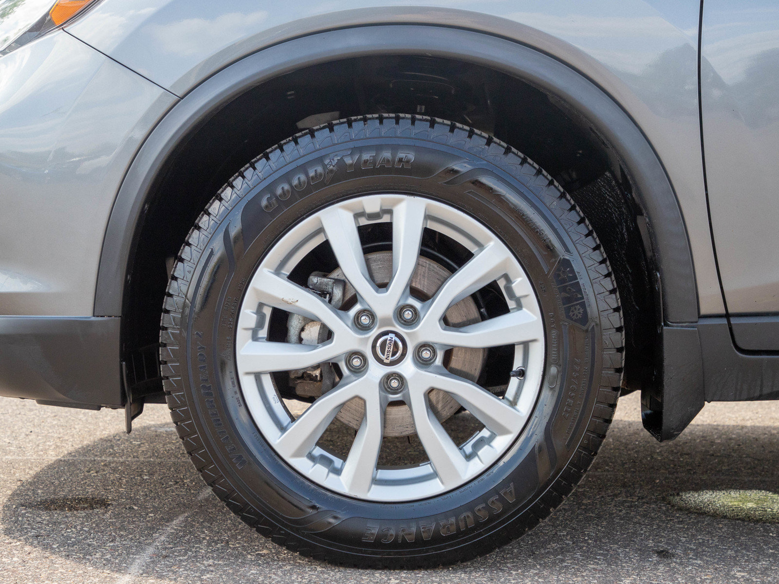 Used 2020 Nissan Rogue SV AWD/4WD image 29