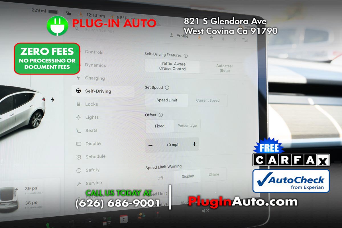 Used 2021 Tesla Model Y Long Range AWD/4WD image 27