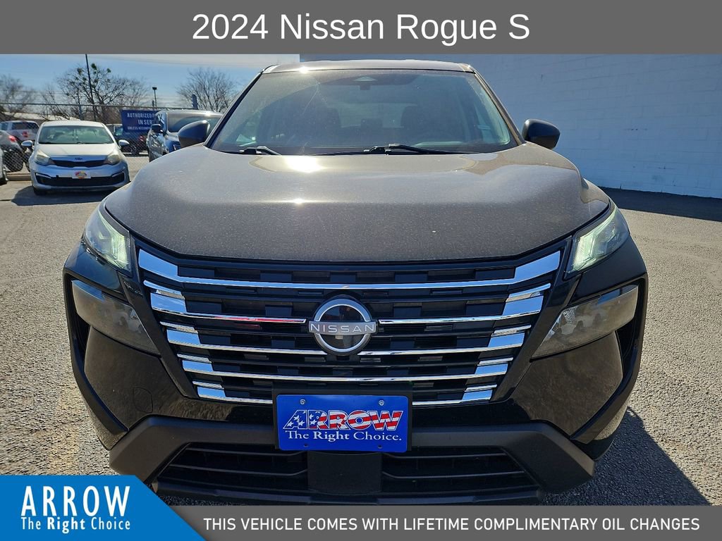 Used 2024 Nissan Rogue S image 3