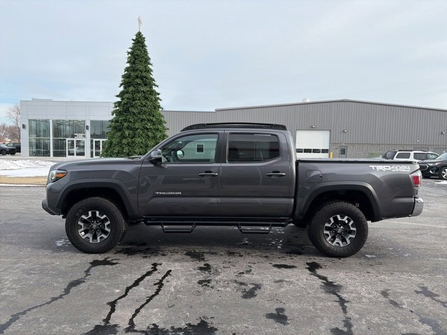 Certified 2023 Toyota Tacoma TRD Off-Road image 4