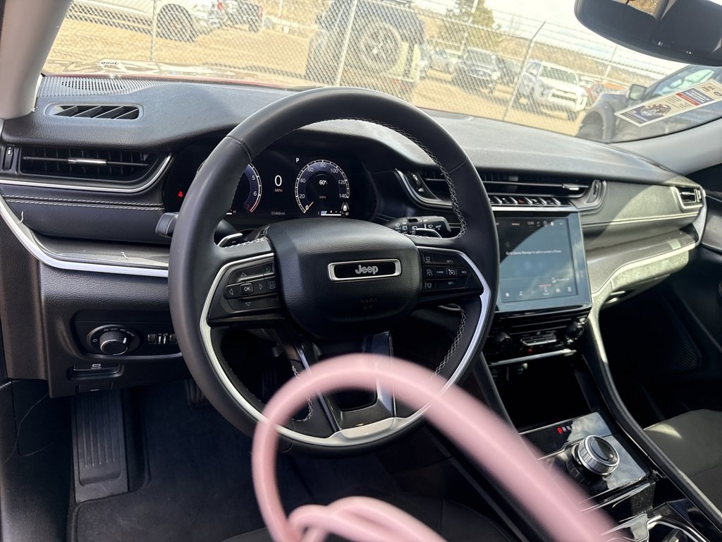 Used 2023 Jeep Grand Cherokee L Laredo image 14