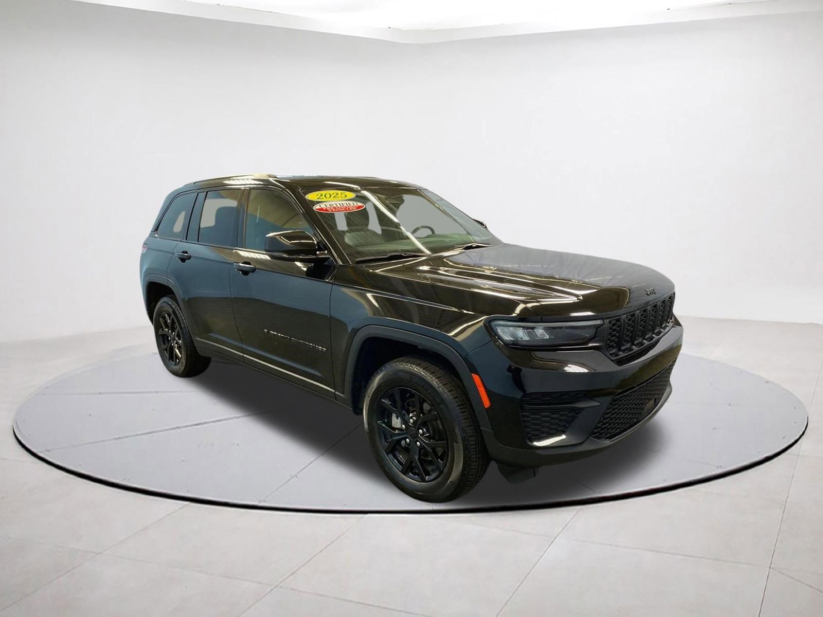 Certified 2025 Jeep Grand Cherokee Altitude AWD/4WD image 1