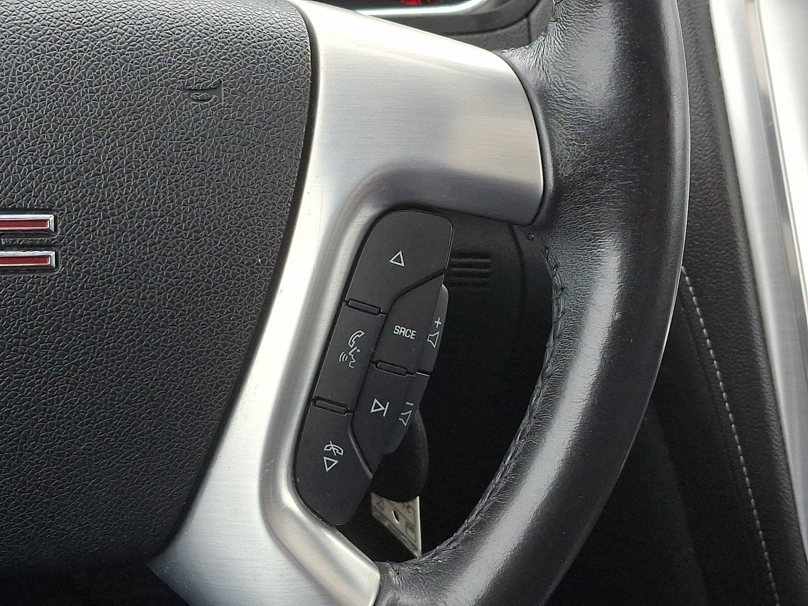 Used 2017 GMC Acadia Limited SLT image 24