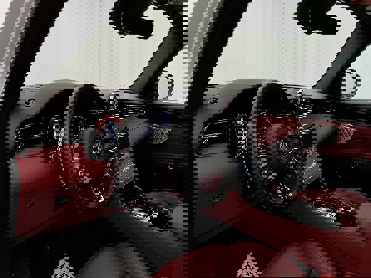 Used 2023 Maserati Grecale Modena image 8