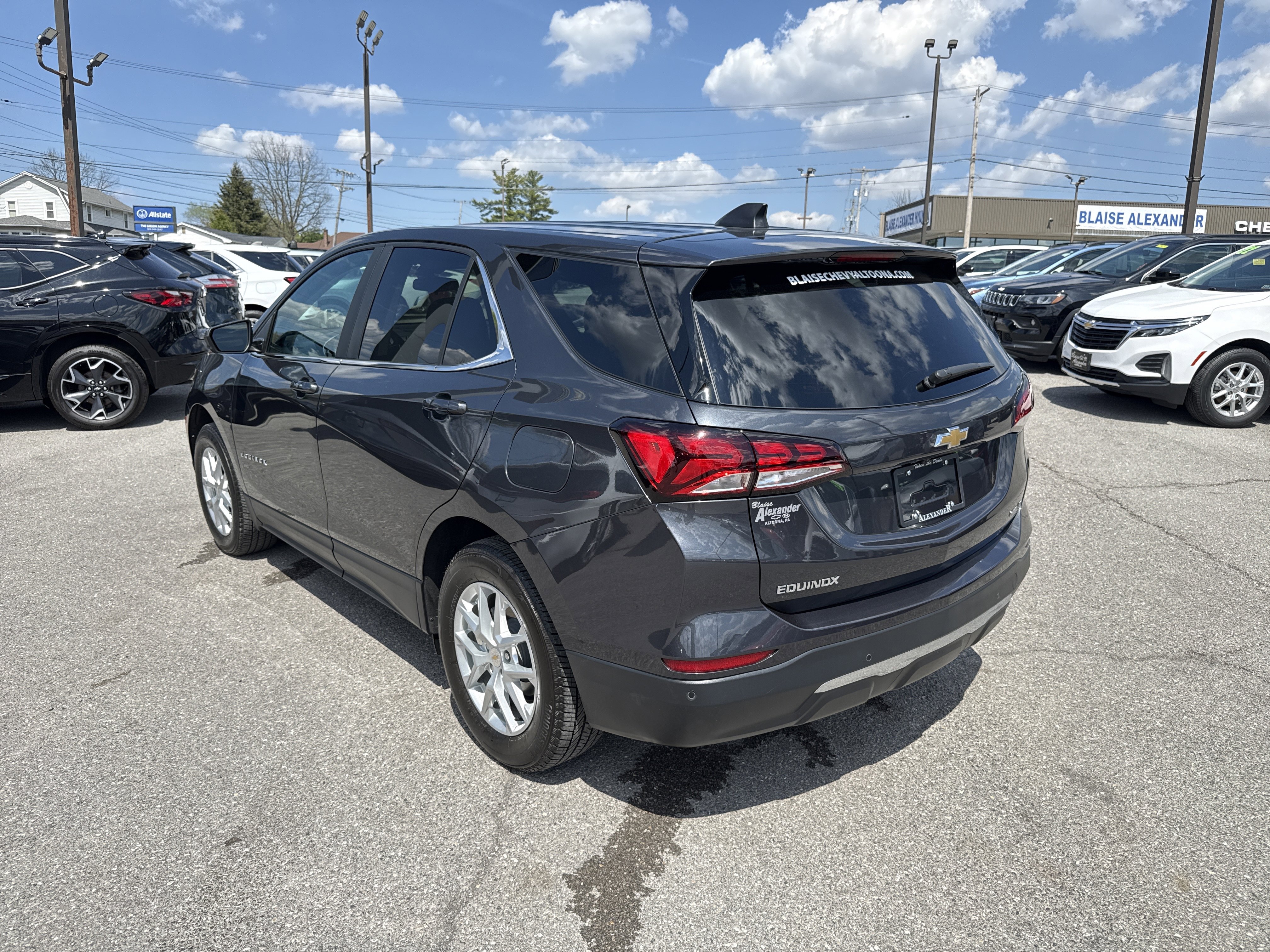 Used 2023 Chevrolet Equinox LT AWD/4WD image 6