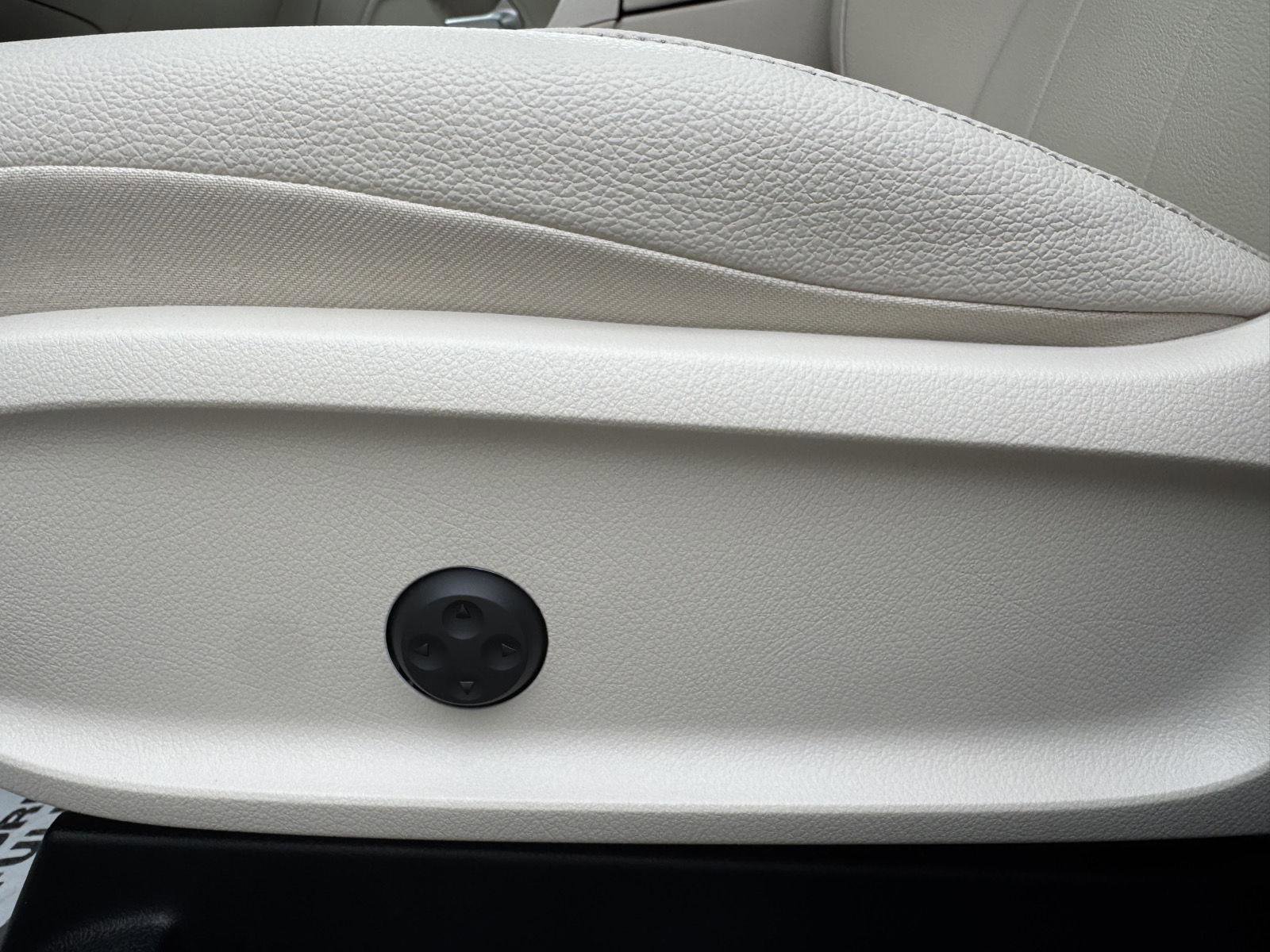 Certified 2025 Mercedes-Benz GLA 250 image 8