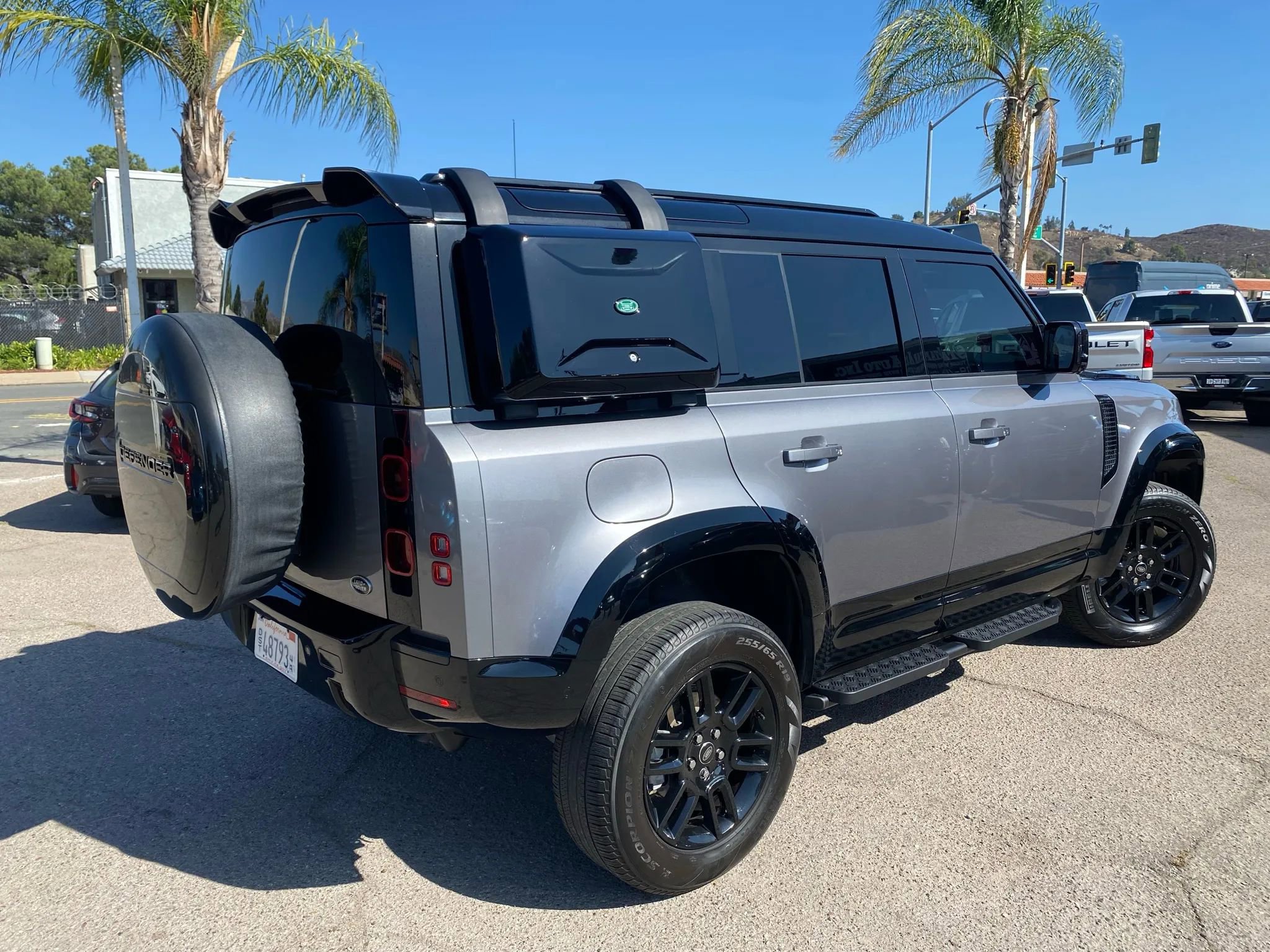 Used 2023 Land Rover Defender 110 S image 30