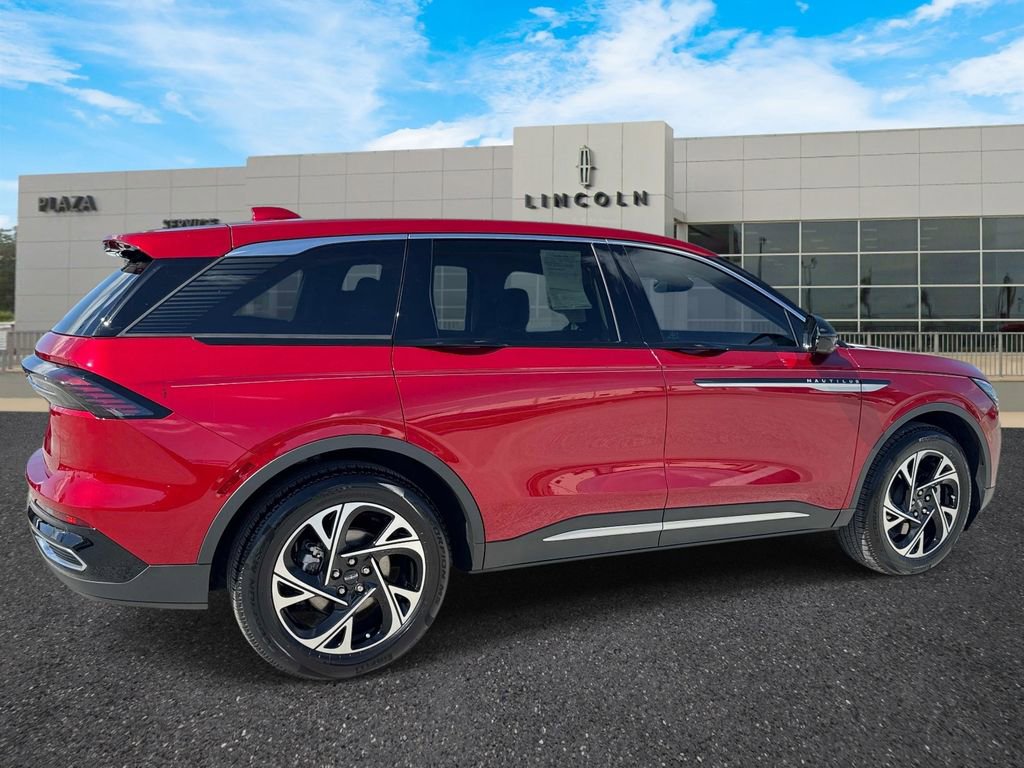 Certified 2026 Lincoln Nautilus Premier AWD/4WD image 3