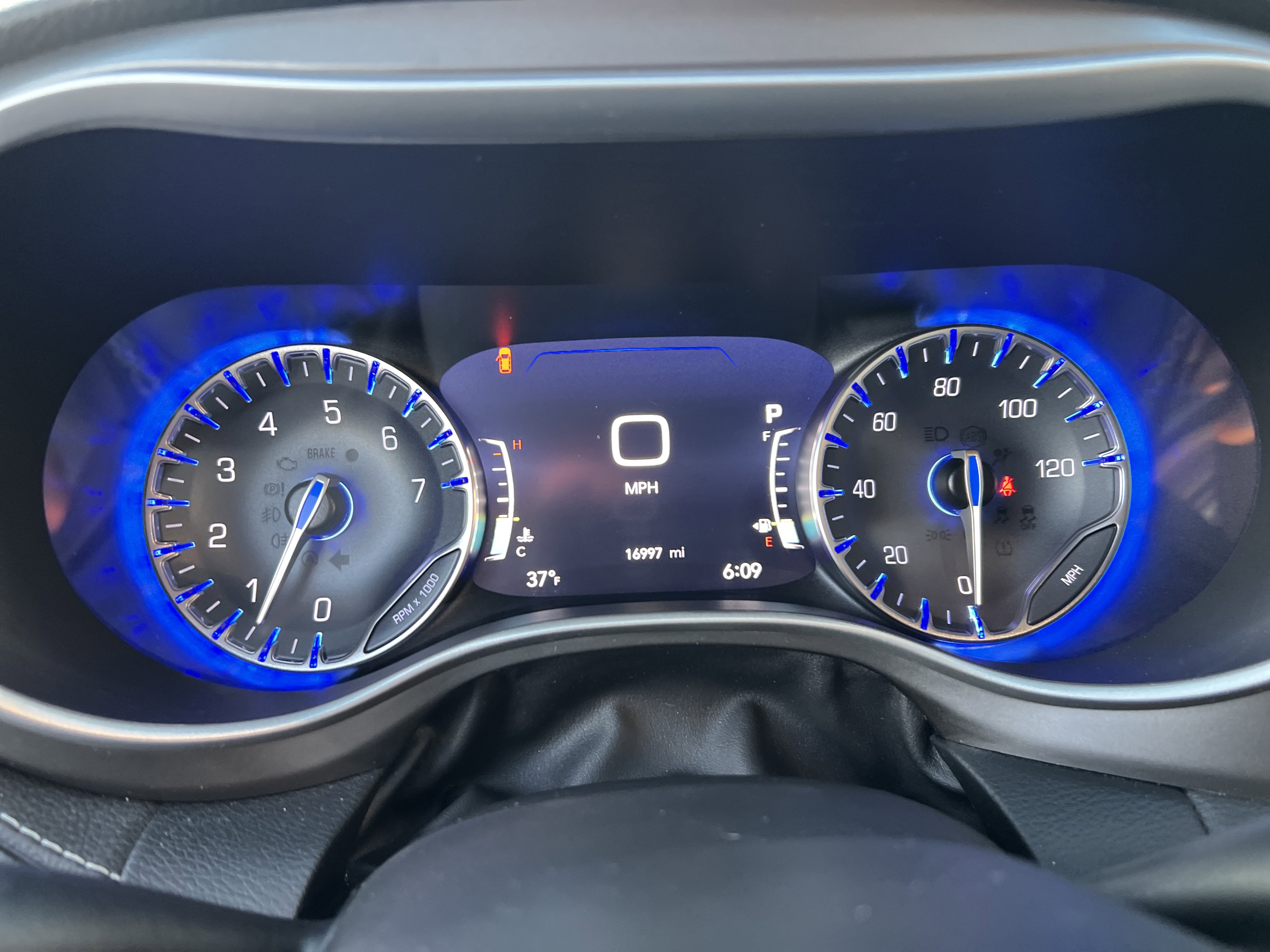 Used 2021 Chrysler Pacifica Touring-L image 22