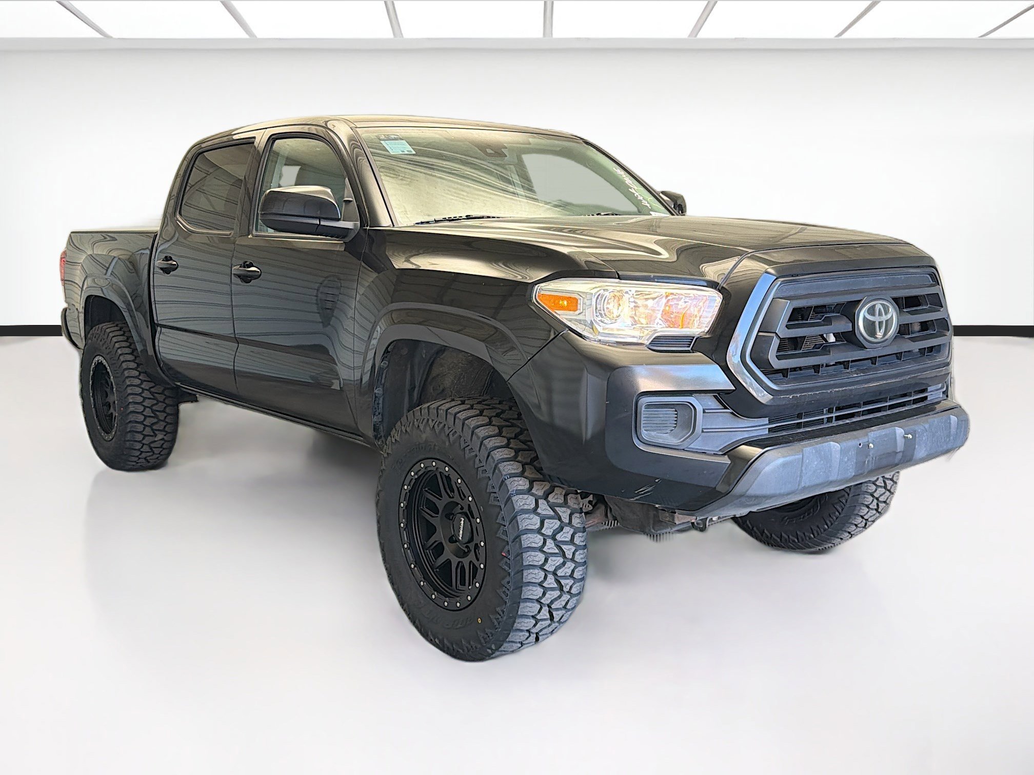 Used 2021 Toyota Tacoma SR image 3