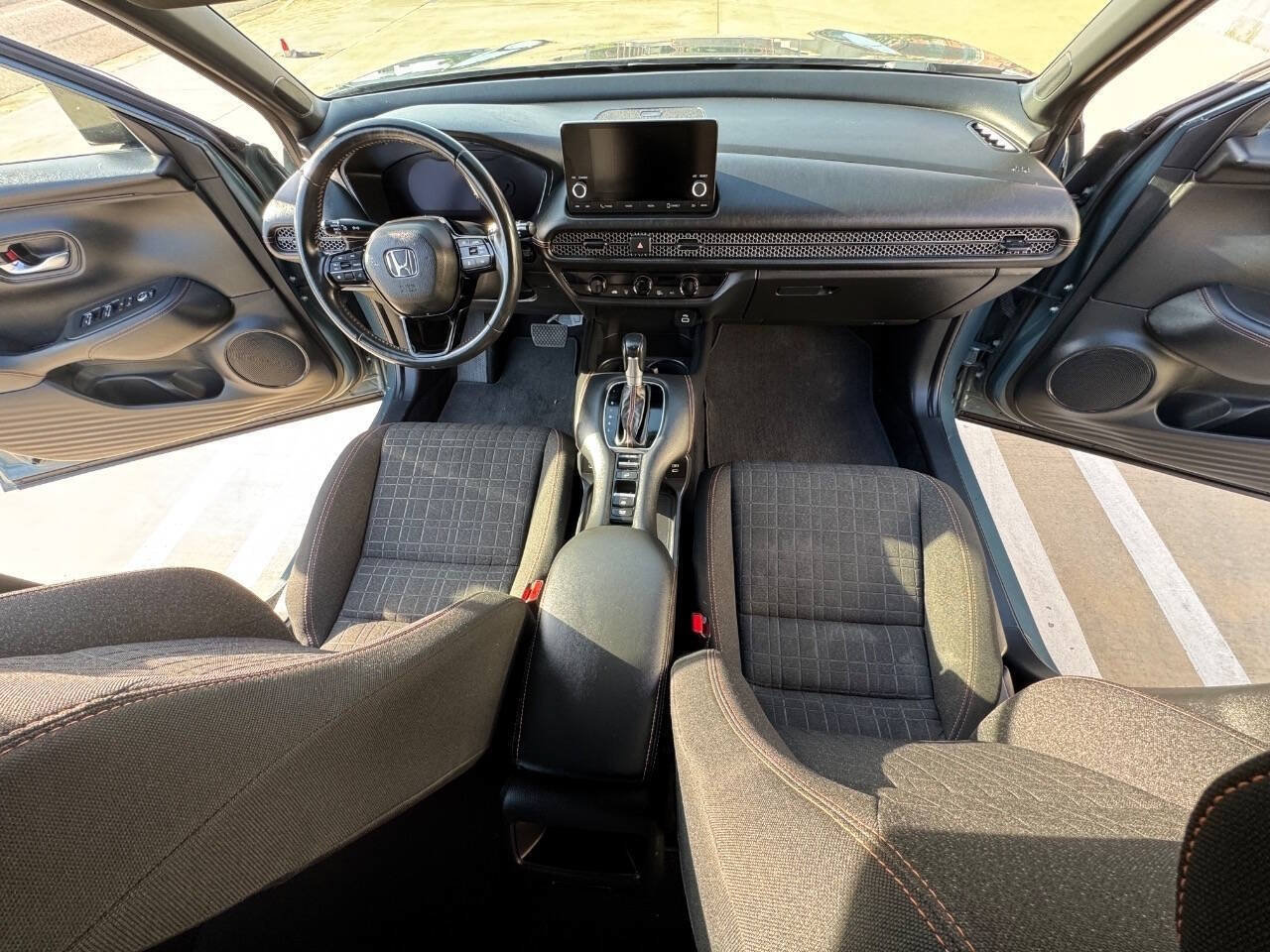 Used 2024 Honda HR-V Sport image 11