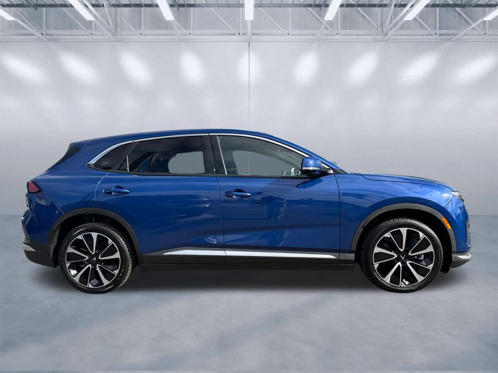 New 2025 VinFast VF 8 Plus AWD/4WD image 3